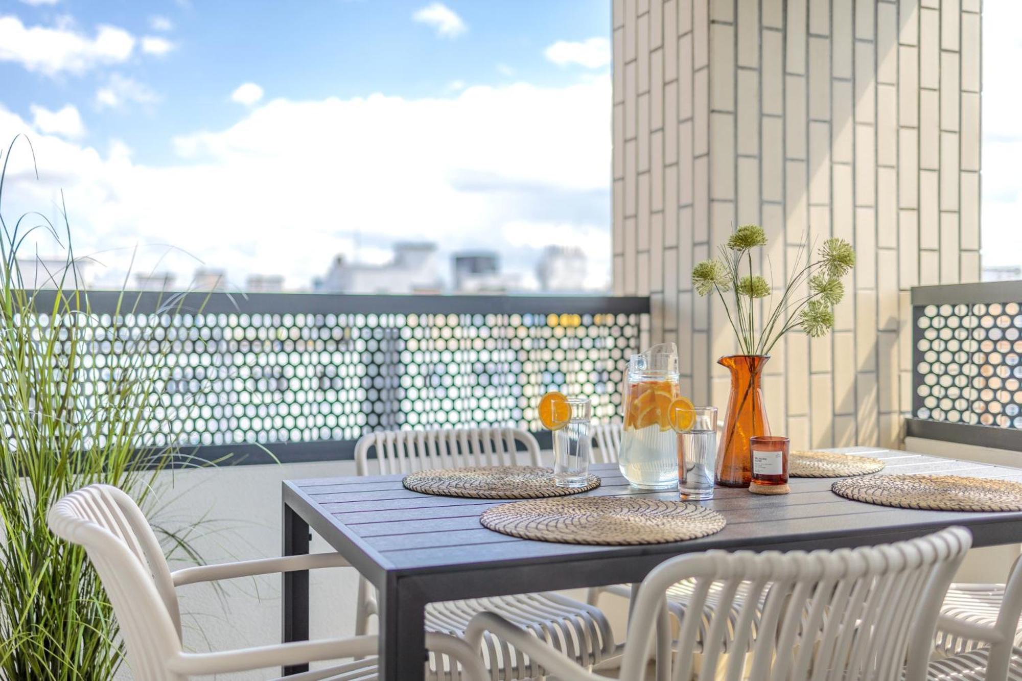 Bright 2Br - 8Th Floor, Balcony, Free Parking - By Gravity Prague Apartment ภายนอก รูปภาพ