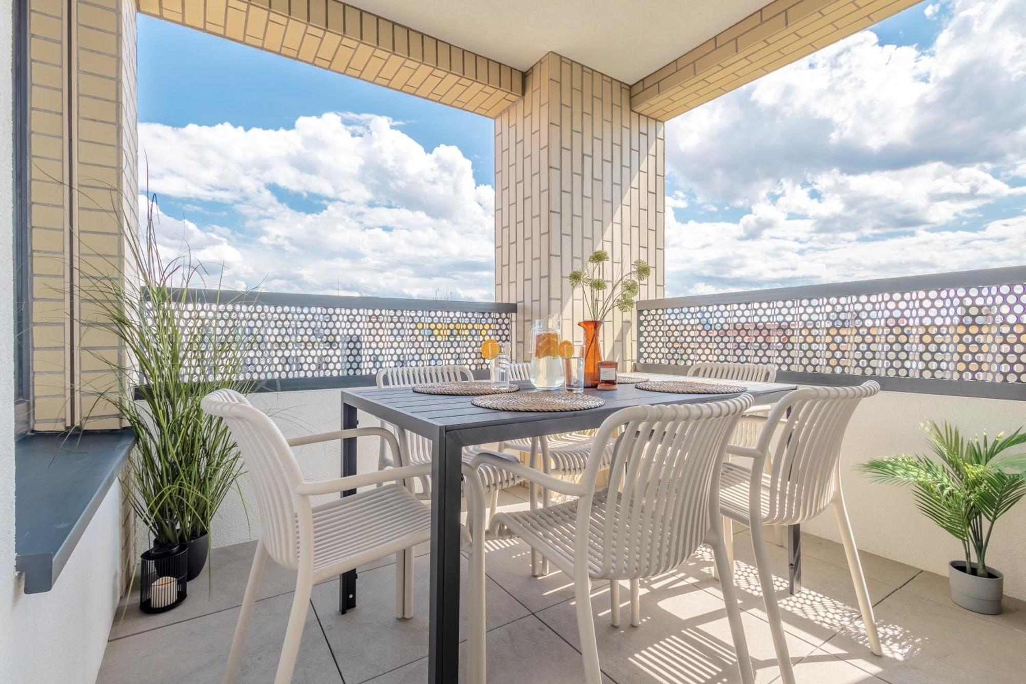 Bright 2Br - 8Th Floor, Balcony, Free Parking - By Gravity Prague Apartment ภายนอก รูปภาพ